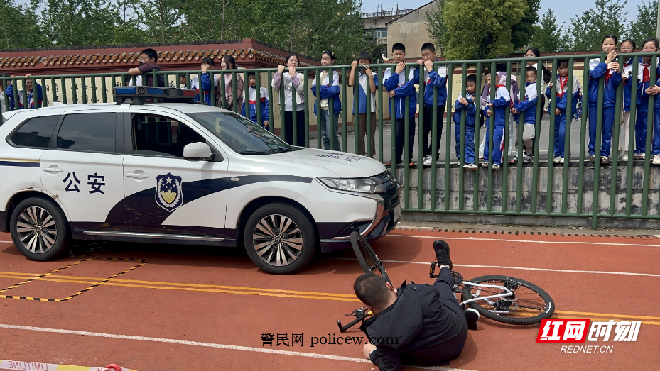 图片2.jpg 图片2.jpg