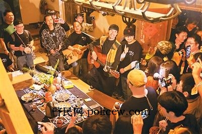 跟着音乐节“回南丹”