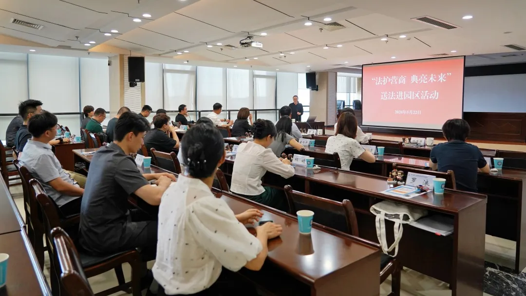 7635899.jpg