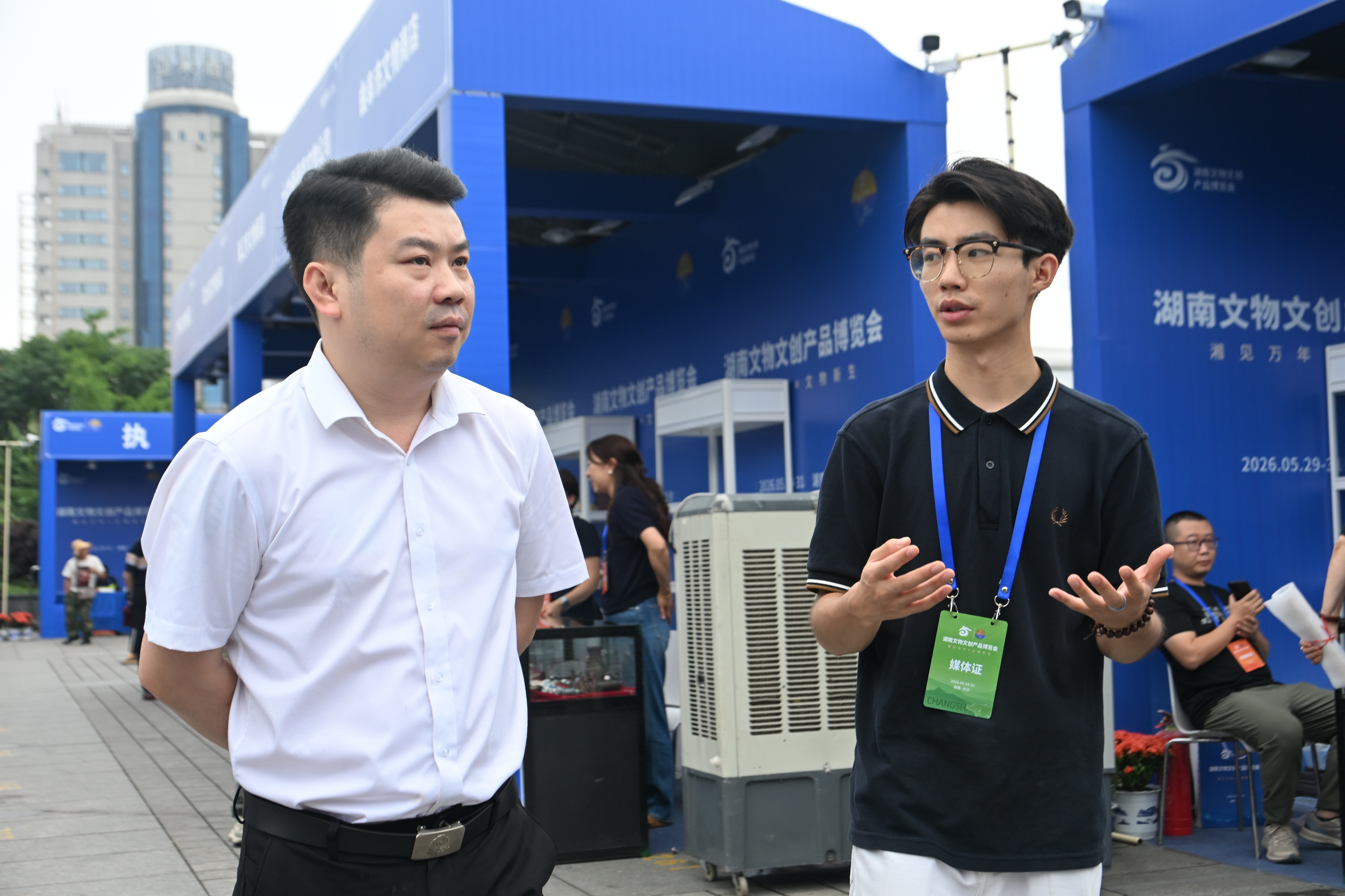 警民网管委会应邀参观第35届湖南文物交流会及联动会场 警民网管委会应邀参观第35届湖南文物交流会及联动会场