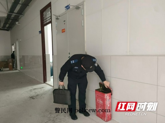 d797711e0e6c4856a2cc159020cb3f7b.marked.jpg d797711e0e6c4856a2cc159020cb3f7b.marked.jpg