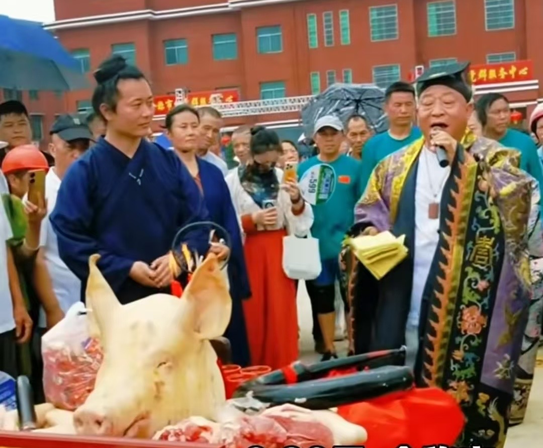 夫夷江畔,大端午的千年回响 ——一江碧水长流里的故土文脉与游子归途 夫夷江畔,大端午的千年回响 ——一江碧水长流里的故土文脉与游子归途