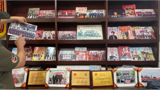 探索雷锋精神|湖南政法美术馆、警民网管委会一行走访《雷锋》杂志社湖南通联站 探索雷锋精神|湖南政法美术馆、警民网管委会一行走访《雷锋》杂志社湖南通联站